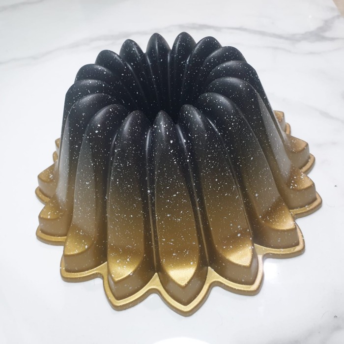 

✅Original Loyang Ombre Banana Pan Bundt Pan Banana Pan Banana Pan Baking Style Terbaru