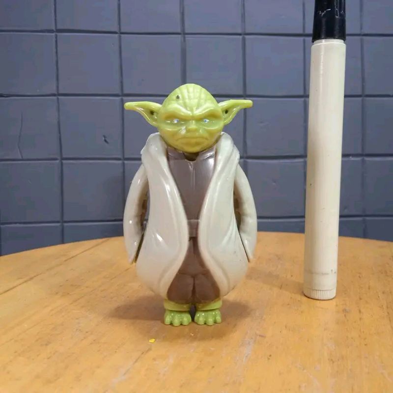 mainan action figurejedi master yoda star wars eggtinggi sekitar 6 inchartikulasi

CWHrpDSD

#starwa