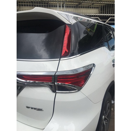 reflektor lampu belakang fortuner vrz 2016 best