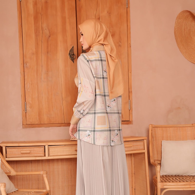 STYLISH MODERN ZASKIA SUNGKAR AMARYLLIS KALYA BLOUSE