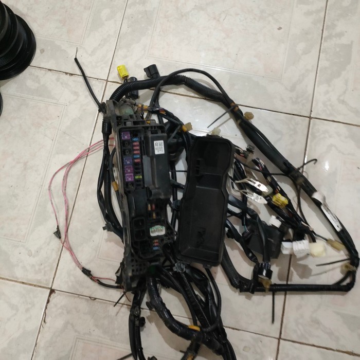 Fuse Box Sekring Depan Xenia Great Xenia 1000Cc 2016-2019