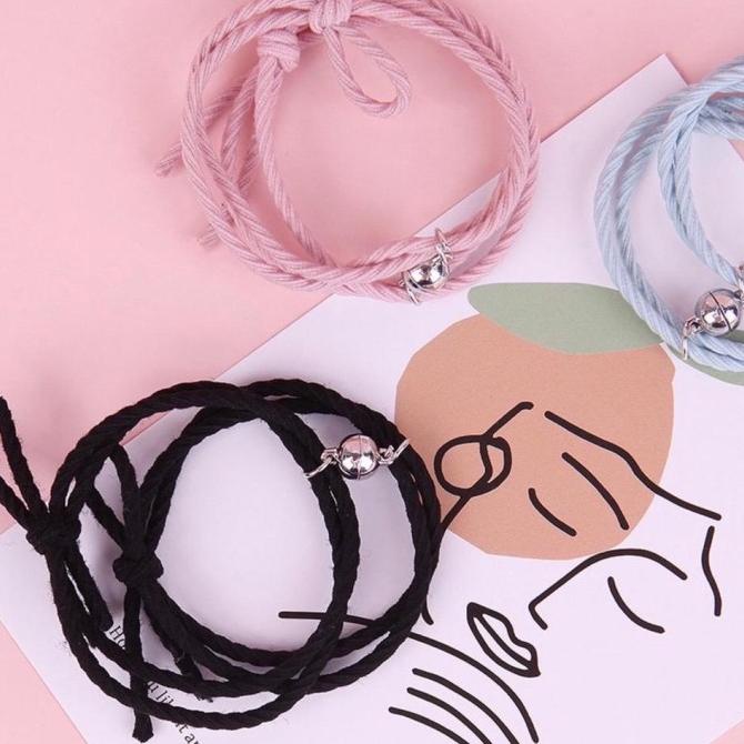 Gelang Couple Pria Wanita Bezzania Karet Couple Magnet Love Sahabat