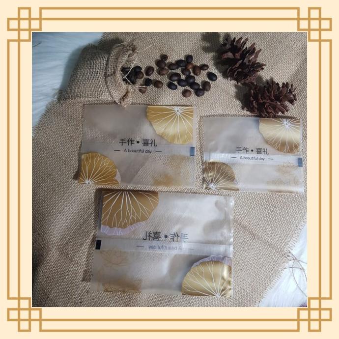 

Plastik Packing Kemasan Kue Bulan Mooncake Teratai Gold Ukuran S M L Kode 830