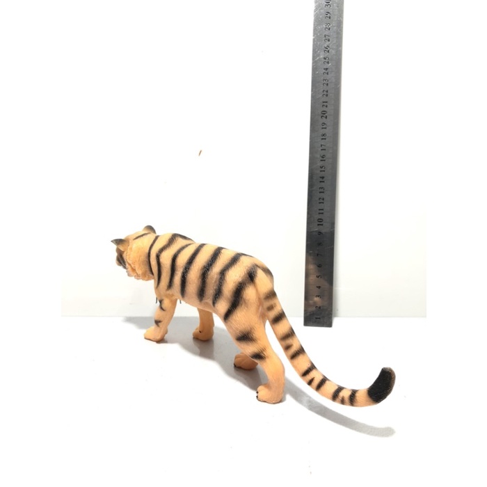 harimau / tiger figure