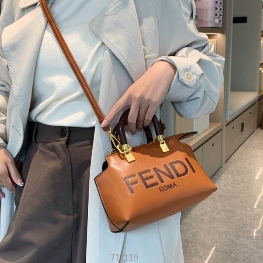 Tas selempang slingbag handbag branded kulit wanita cewek import + Box ORIGINAL 100%