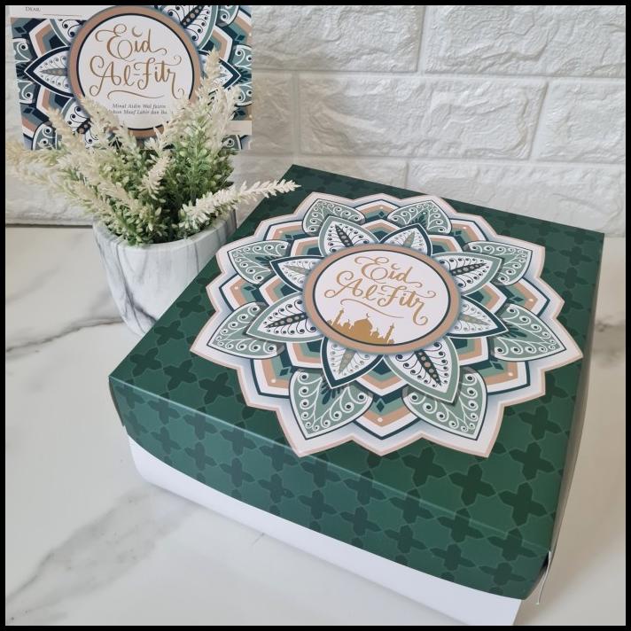 

TERMURAH KOTAK KUE LEBARAN DESIGN UNIK UK 22 CM, KOTAK HADIAH LEBARAN !!!!!!