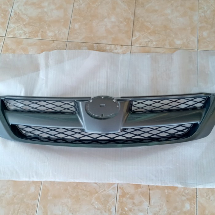 {BEKAS} Grill Innova Toyota kijang Innova 2005-2006-2007-2008 Original Limited