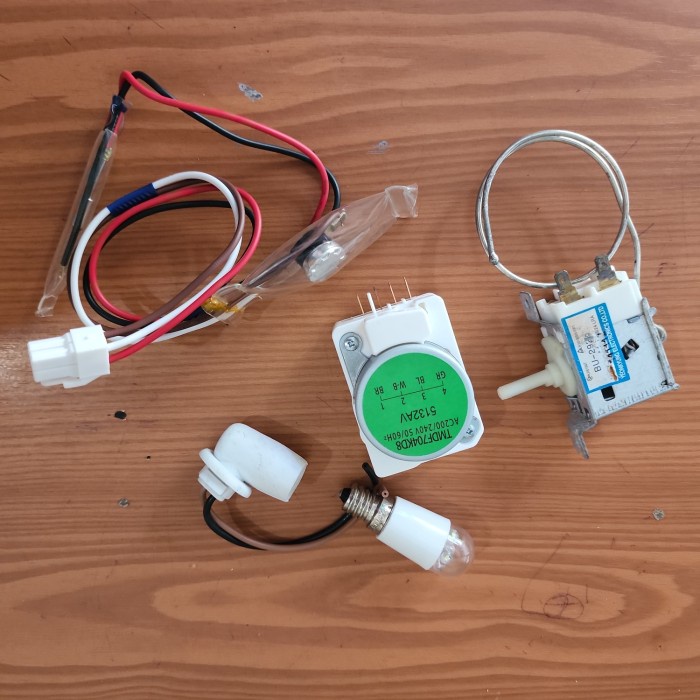 Timer Kulkas 2Pintu Sanyo Best