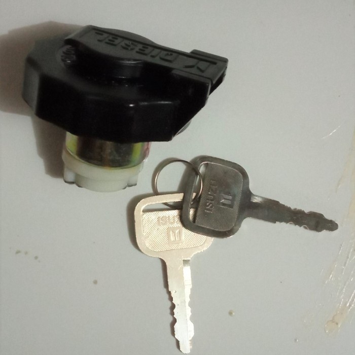 tutup tangki solar isuzu elf chiochio1925