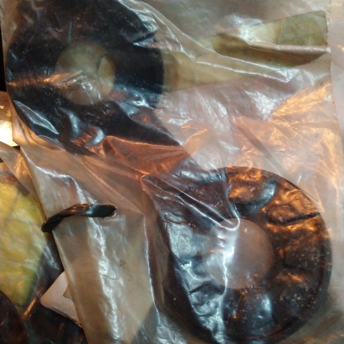 

e11228461 2pc rubber stopper arm belakang ford escape/mazda tribute lisaajah1516