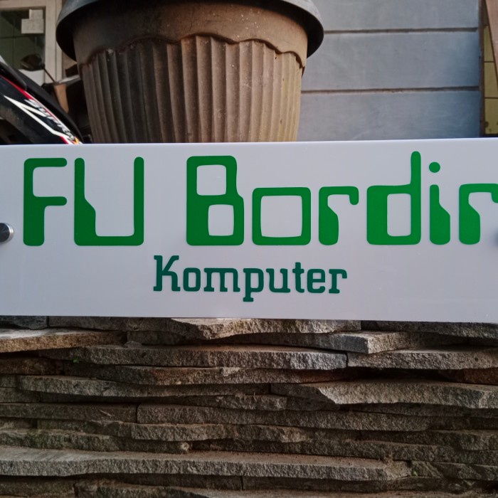 

Promo Papan Nama Akrilik, Plang 40X20 Cm