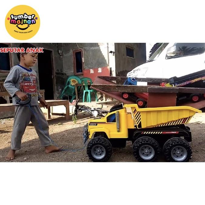 TRUK BESAR MAINAN MUAT MOBIL DAN MOBIL MOBILAN SUPER BIG