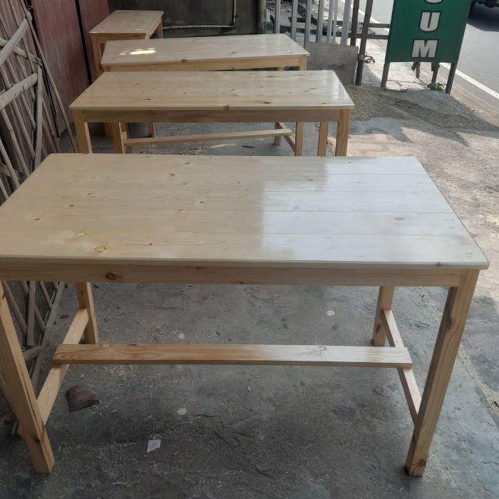 Meja Makan Jati Belanda 120X60X75