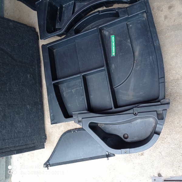 Toolkit Box Tempat Perkakas Tutup Ban Serep Serp Toyota Harrier Gen 1 V6 3.0 Asli Original Copotan