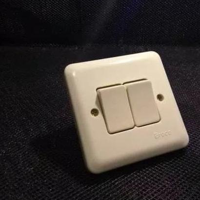 

Diskon Saklar Switch Engkel Double In Bow Tanam Broco dre3 Ayo Beli