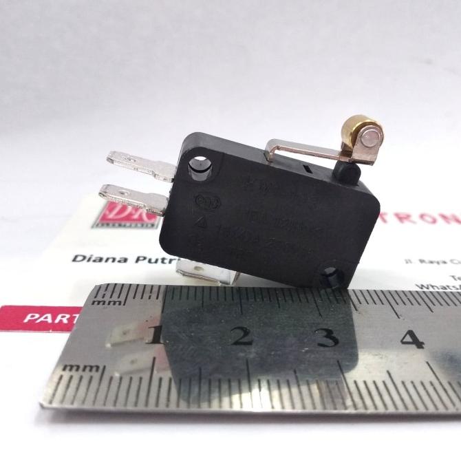 

Update Klik Saklar Limit Switch on off roda pas badan 15a 125vac 3 kaki pin dre3 Juara