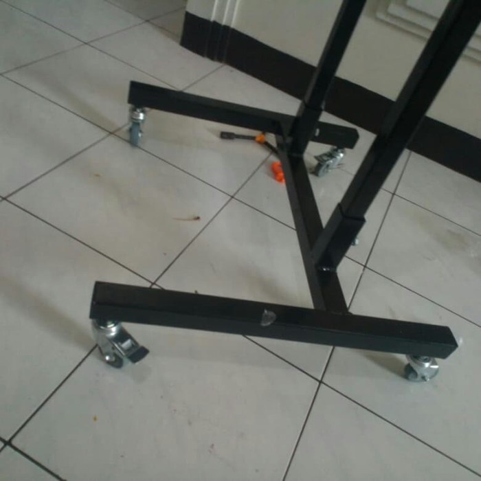 Bracket Stand Tv 32"-49" Pakai Roda