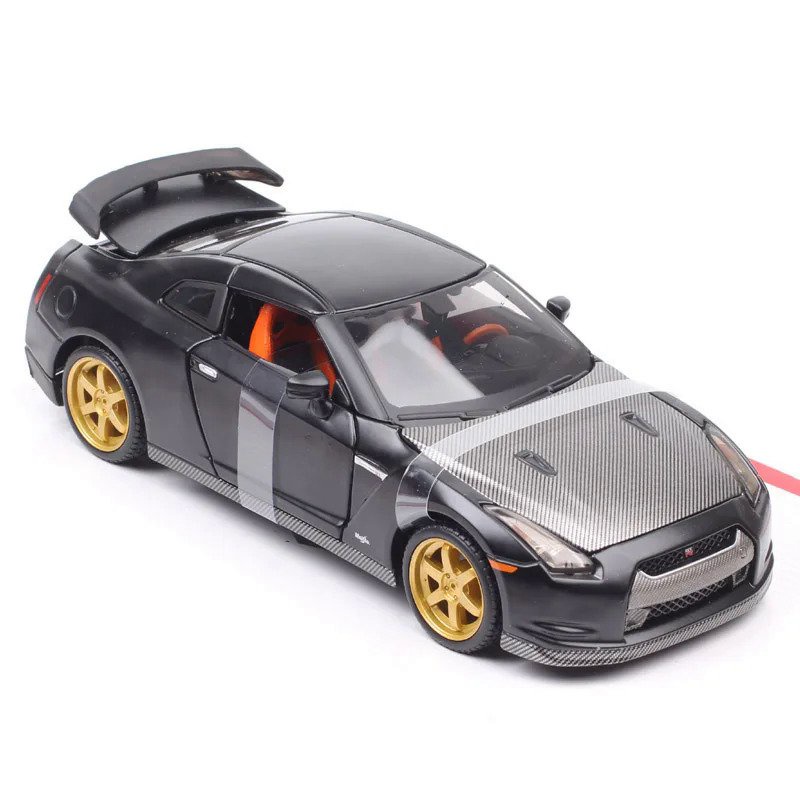 Skala 1:24 Maisto 2009 Nissan GTR Skyline GT-R Olahraga Super R35 Kendaraan Balap Coupe Diecast Mode