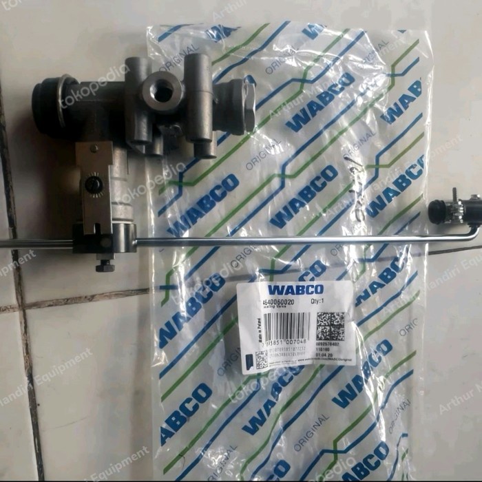 ✨New Levelling Valve 4640060020 Wabco Hino Sg 260 Th 2016 Berkualitas