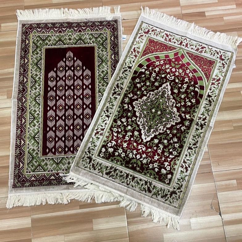 Sajadah Turki Motif Karpet Cream