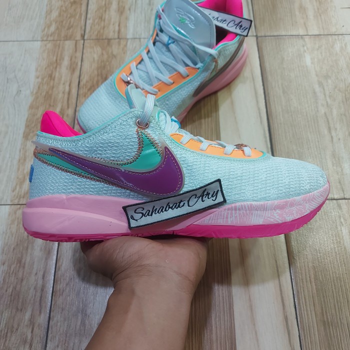 ✨Ori Sepatu Lebron 20 Time Machine Terbatas