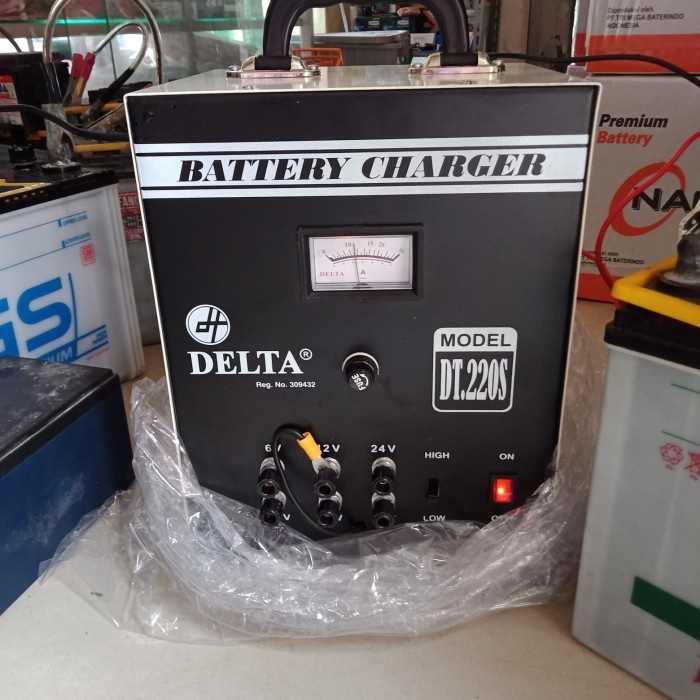 CHARGER AKI MERK DELTA DT220S AKI MOTOR MOBIL