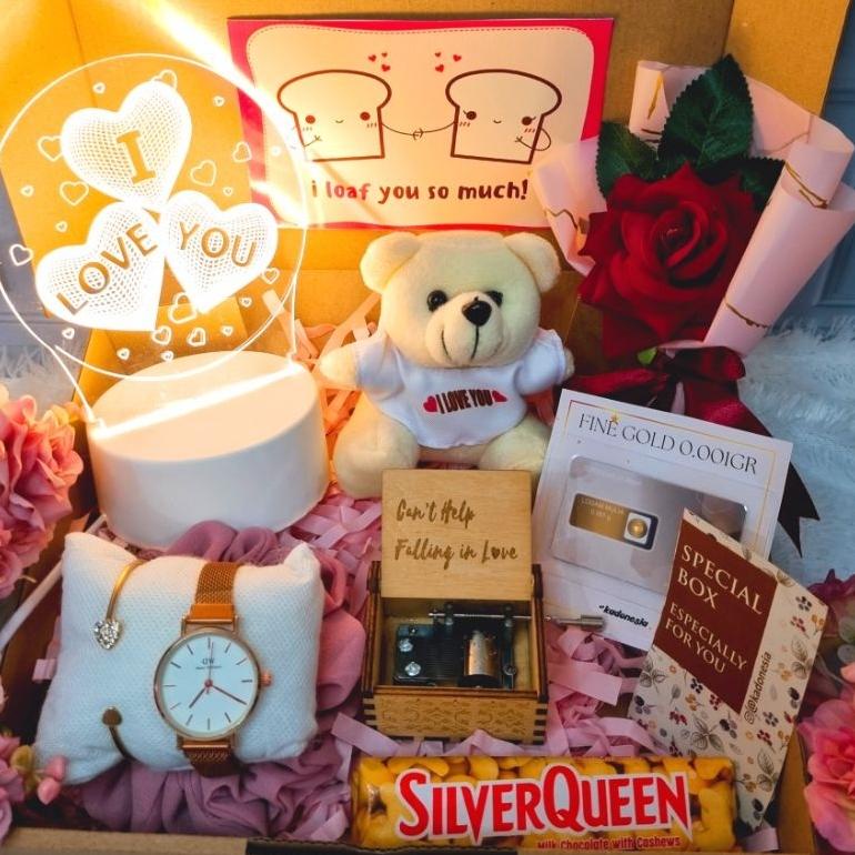 

LARIS Hampers Cewek / Kotak Musik / Kado Pacar / Hadiah Cewek MURAH