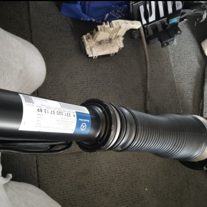 [Baru] Shockbreaker Air Suspension Blkng Mercy W221 S350 S400 Diskon