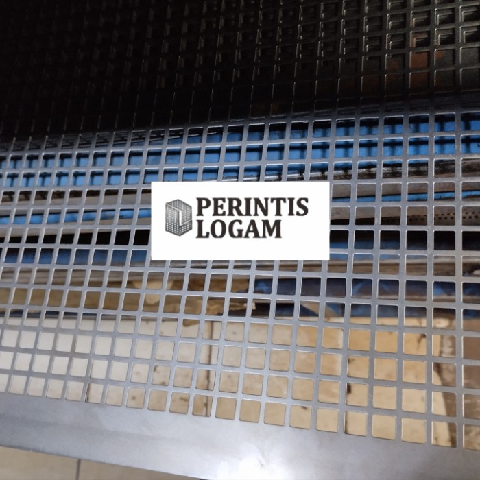 PLAT LUBANG KOTAK 10x10 Besi Perforated 0.8 mm 1.2 x 2.4 M