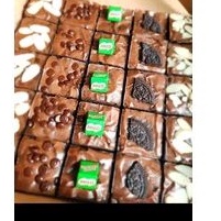 

Fudgy Brownies (panggang) sekat *Nafaira*