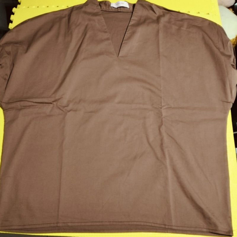 Atasan blouse wanita coklat tua M*xm*x preloved