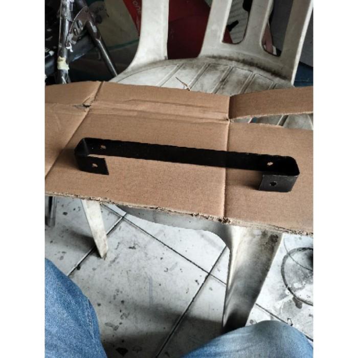 BREKET DUDUKAN PLAT NOMOR BESI MOBIL (**)