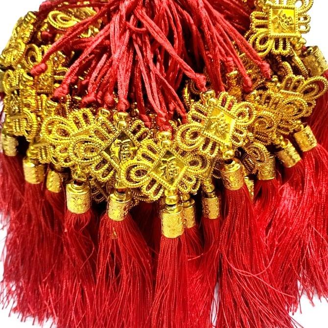 

Best Sales Gantungan Fu Emas Tassel Merah Tinsel Hiasan Hoki Parcel Imlek Grosir Stok Terbatas
