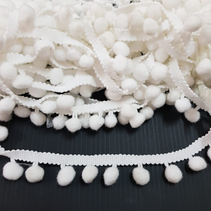 

Renda pom pom / renda bakso baso per 1 roll / bahan craft variasi baju
