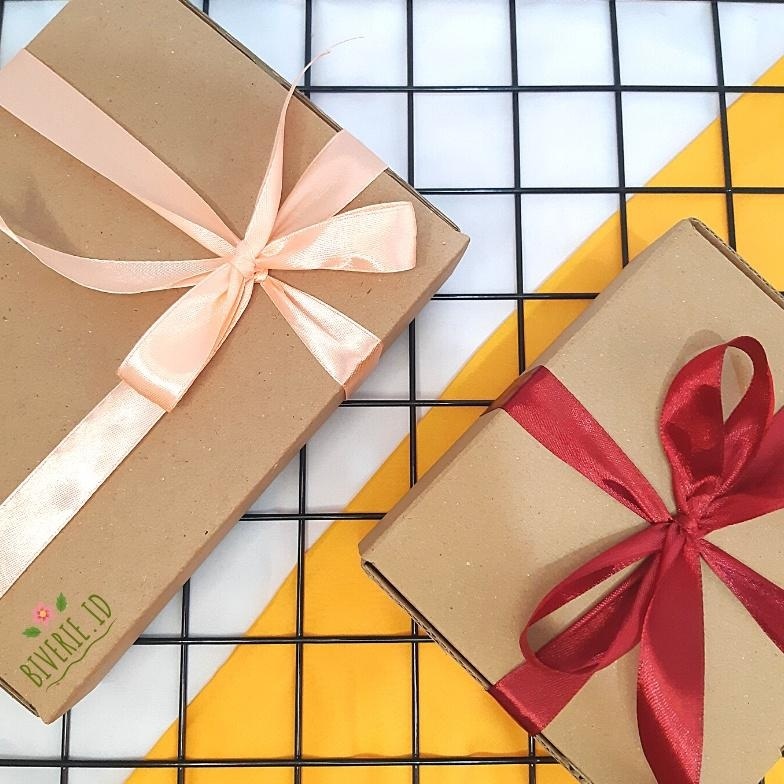 

TRY HAMPERS SNACK BOX LARGE HADIAH ULANG TAHUN WISUDA MURAH TERLARIS