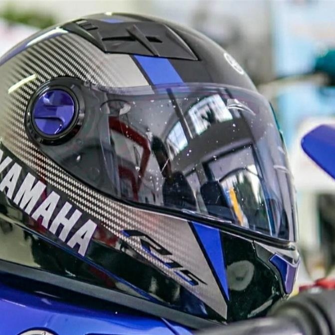 helm yamaha R15