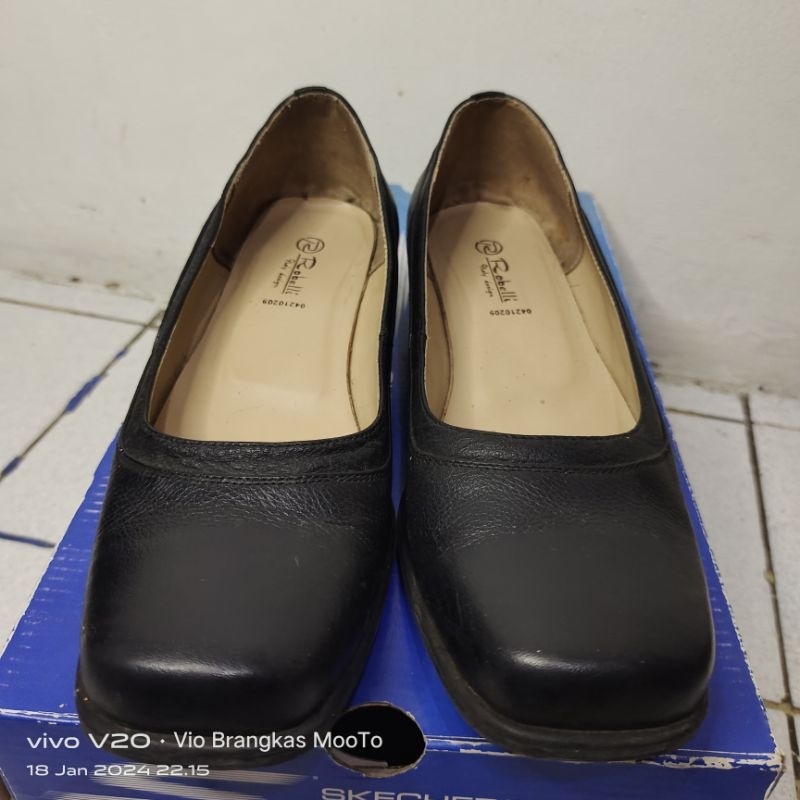 Robelli pantofel wanita original