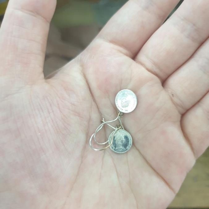 NEW PRODUK ANTING TUSUK GANTUNG KOIN ELIZABETH GOLD EMAS ASLI 375 PUTIH MURAH UBS 