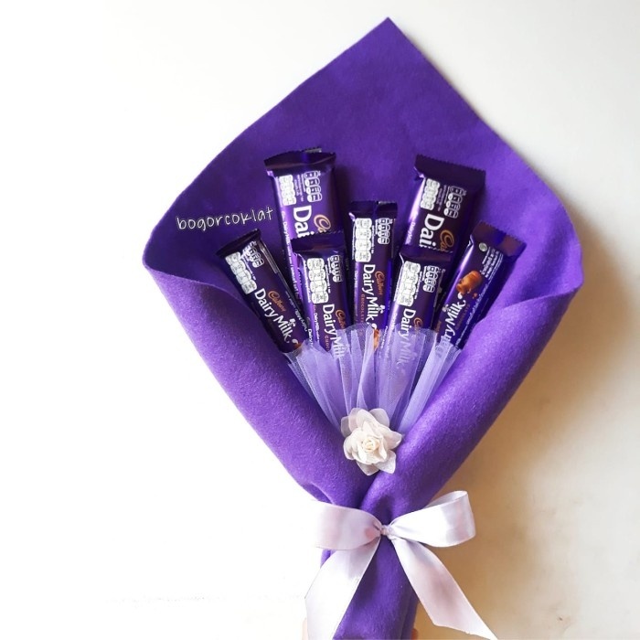 

SIAP KIRIM Buket Valentine Cadbury Purple madalinsecollect
