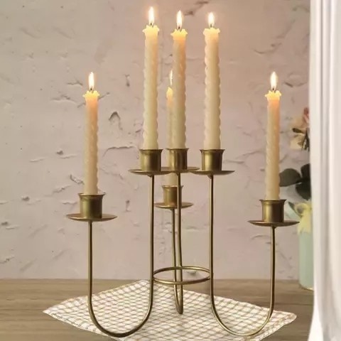 TEMPAT LILIN STAND HIASAN MEJA MAKAN
