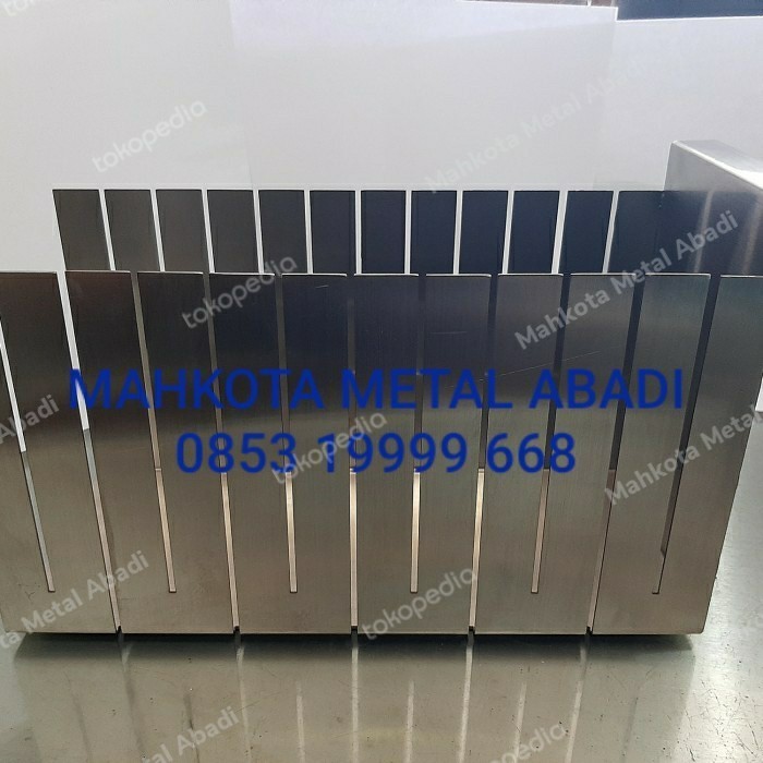 

[New Ori] Bread Slicer Cutter Stainless Pembatas Potong Roti Tidak Putus 2 Cm Diskon