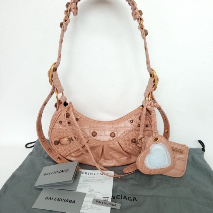 ✅New New Balenciaga Le Cagole Xs_x000D_
Croco Embossed Nude Ghw Terbatas