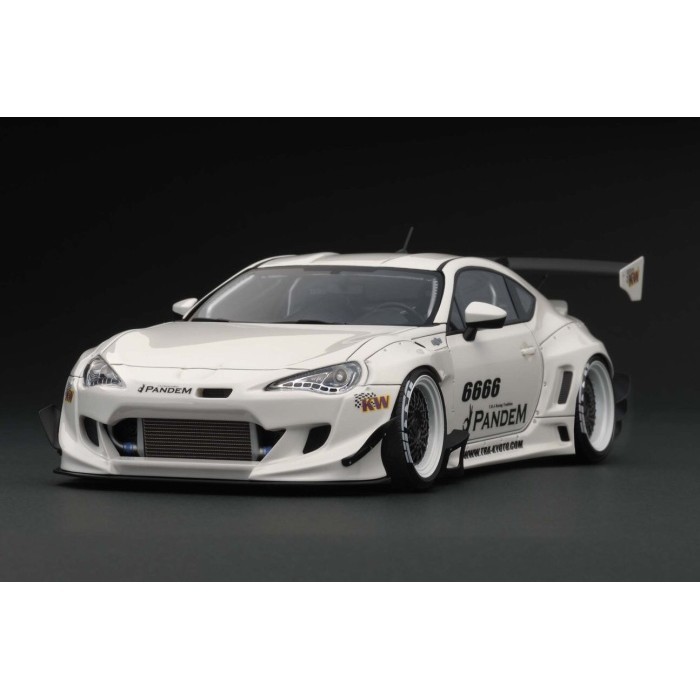 [Original] Ignition Model 1/18 Pandem Toyota 86 White Diskon