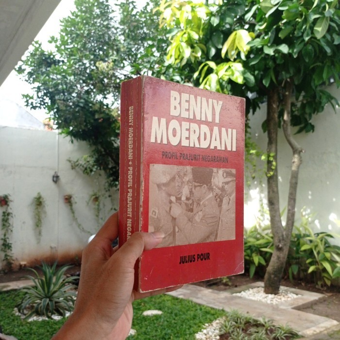 

[Baru] Benny Moerdani Profile Prajurit Negarawan Limited