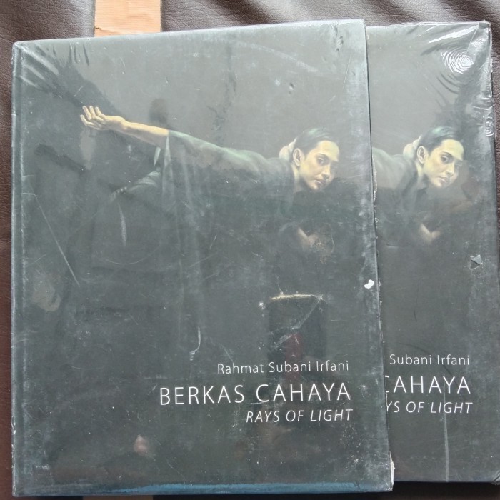 

[Baru] Buku Seni Biografi Rahmat Subanibirfani Berkas Cahaya - Rays Of Light Terbaru