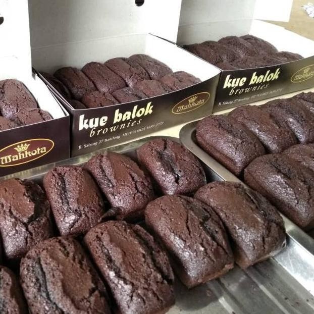 

TRE READY BEKASI 20 JAN 2024 - KUE BALOK BROWNIES MAHKOTA JADUL COKLAT MELELEH BANDUNG SALE PROMO BEST SELLER NATAL CHRISTMAS PAKET PACKAGE FESTIVE SEASON CNY NEW YEAR IMLEK LEBARAN IDUL FITRI RAMADAN GIFT OLEH OLEH AUTHENTIC ORIGINAL KULINER JAJANAN ORI