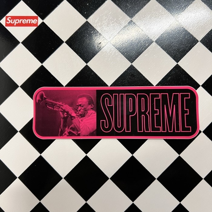

Supreme Miles Davis Sticker Original Pink