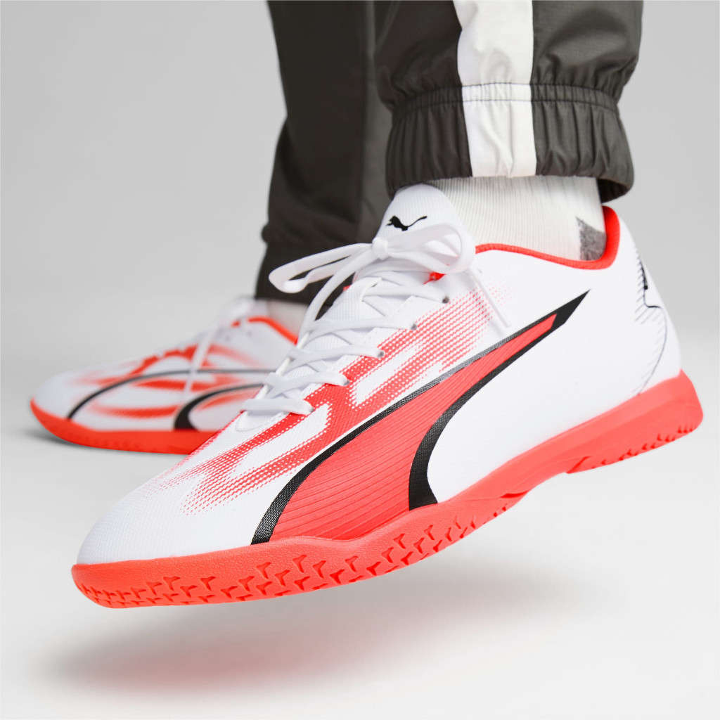 [MAD SPORT] Sepatu Futsal Puma Ultra Play IT - White Black Fire 107529-01 Original