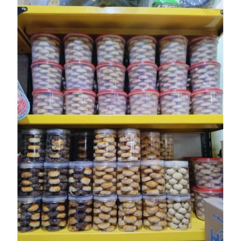 

Kue Kacang Original 450 gram dijamin enak, gurih, dan ngeproll