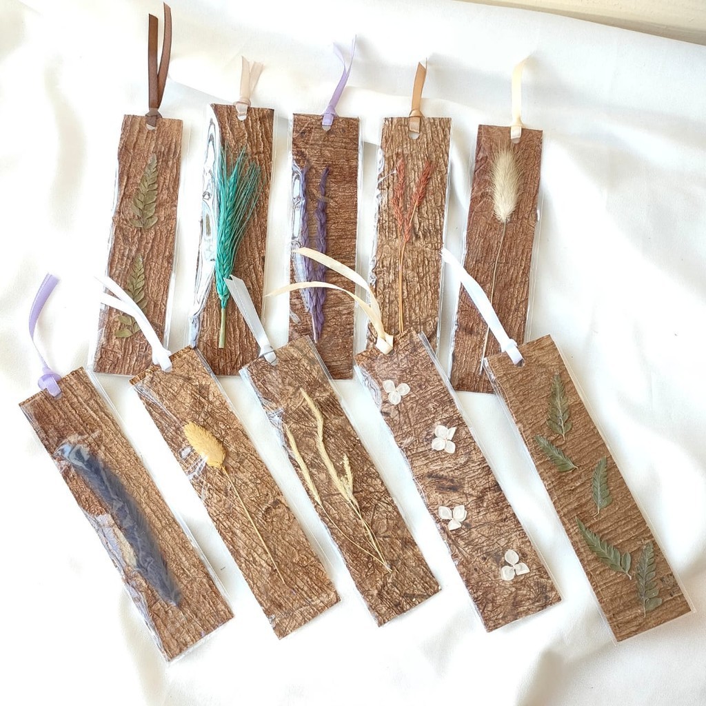 

Bookmark / Pembatas Buku / Pembatas Buku Cantik / Dekorasi Bunga / Dekorasi Buku / Hiasan Buku / Pembatas Buku Termurah